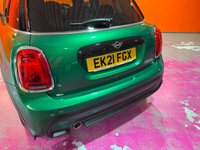 USED 2021 21 MINI HATCH 1.5 Cooper Classic Hatchback 5dr Petrol Manual Euro 6 (s/s) (136 ps) Huge Spec. Comfort Package