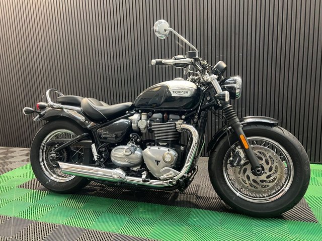 View our TRIUMPH SPEEDMASTER 1200