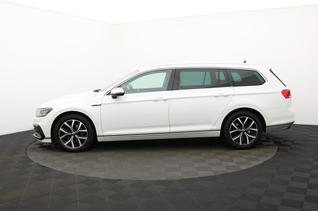 USED 2021 71 VOLKSWAGEN PASSAT 1.4 TSI 13kWh GTE Estate 5dr Petrol Plug-in Hybrid DSG Euro 6 (s/s) (218 ps) Car Play, Heated Seats, Cruise