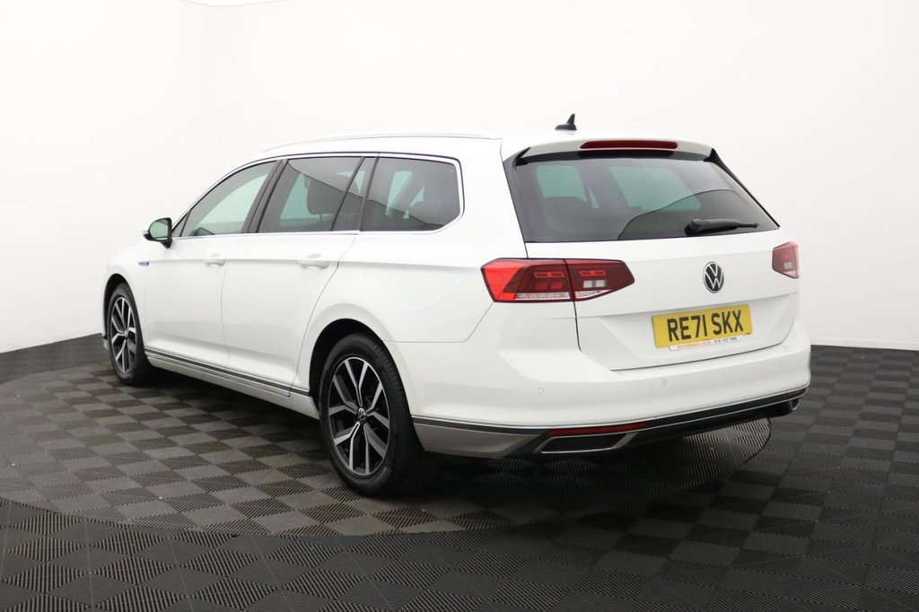 USED 2021 71 VOLKSWAGEN PASSAT 1.4 TSI 13kWh GTE Estate 5dr Petrol Plug-in Hybrid DSG Euro 6 (s/s) (218 ps) Car Play, Heated Seats, Cruise