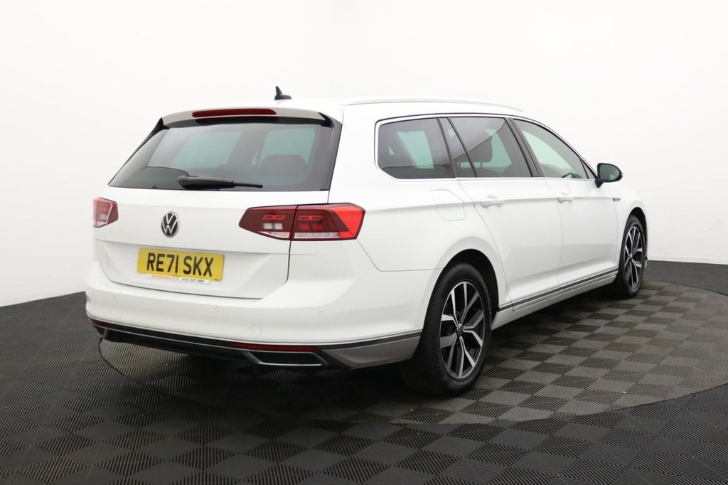 USED 2021 71 VOLKSWAGEN PASSAT 1.4 TSI 13kWh GTE Estate 5dr Petrol Plug-in Hybrid DSG Euro 6 (s/s) (218 ps) Car Play, Heated Seats, Cruise