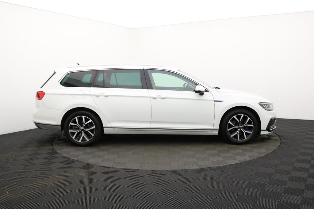 USED 2021 71 VOLKSWAGEN PASSAT 1.4 TSI 13kWh GTE Estate 5dr Petrol Plug-in Hybrid DSG Euro 6 (s/s) (218 ps) Car Play, Heated Seats, Cruise