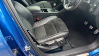 USED 2020 69 VOLVO XC40 Blue 2.0 D3 R-Design SUV, 81,100 miles, Euro 6, ULEZ compliant, Leather, Sat nav, 9in Touchscreen, Rear sensors, Air Conditioning. This 2020 Volvo XC40 D3 R Design is a superb example, having been cherished by just one owner since new. This stylish SUV boasts a 2.0 litre Euro 6 diesel engine, offering a compelling blend of performance and efficiency. Its R Design trim level ensures a sporty aesthetic, complemented by a suite of advanced features. You'll appreciate the peace of mind provided by Intellisafe Surround, which includes Blind Spot Assistance, and the convenience of Front Park Assist with front sensors. The Winter