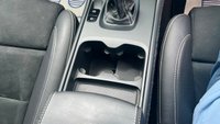 USED 2020 69 VOLVO XC40 Blue 2.0 D3 R-Design SUV, 81,100 miles, Euro 6, ULEZ compliant, Leather, Sat nav, 9in Touchscreen, Rear sensors, Air Conditioning. This 2020 Volvo XC40 D3 R Design is a superb example, having been cherished by just one owner since new. This stylish SUV boasts a 2.0 litre Euro 6 diesel engine, offering a compelling blend of performance and efficiency. Its R Design trim level ensures a sporty aesthetic, complemented by a suite of advanced features. You'll appreciate the peace of mind provided by Intellisafe Surround, which includes Blind Spot Assistance, and the convenience of Front Park Assist with front sensors. The Winter