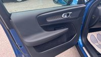 USED 2020 69 VOLVO XC40 Blue 2.0 D3 R-Design SUV, 81,100 miles, Euro 6, ULEZ compliant, Leather, Sat nav, 9in Touchscreen, Rear sensors, Air Conditioning. This 2020 Volvo XC40 D3 R Design is a superb example, having been cherished by just one owner since new. This stylish SUV boasts a 2.0 litre Euro 6 diesel engine, offering a compelling blend of performance and efficiency. Its R Design trim level ensures a sporty aesthetic, complemented by a suite of advanced features. You'll appreciate the peace of mind provided by Intellisafe Surround, which includes Blind Spot Assistance, and the convenience of Front Park Assist with front sensors. The Winter