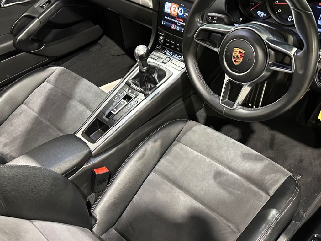 USED 2017 67 PORSCHE 718 BOXSTER 2.0T Convertible 2dr Petrol Manual Euro 6 (s/s) (300 ps) 