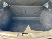 USED 2014 64 VOLVO V40 1.6 D2 SE Lux Hatchback 5dr Diesel Manual Euro 5 (s/s) (115 ps) 