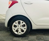 USED 2016 16 HYUNDAI I10 1.2 SE Hatchback 5dr Petrol Manual Euro 5 (87 ps) LOW INSURANCE GROUP 4, &pound;35 A YEAR ROAD TAX. COMBINED MPG OF 57.7. FRONT FOG LIGHTS. AIR CON. 4 X ELECTRIC WINDOWS. ELECTRIC MIRRORS. TWO TONE BLACK AND BLUE TRIM. REMOTE CENTRAL LOCKING WITH 2 KEYS