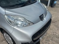 USED 2011 61 PEUGEOT 107 1.0 12V Urban Hatchback 5dr Petrol Manual Euro 5 (68 ps) LOW MILES + LOW TAX + LOW INSURANCE + IDEAL FIRST CAR