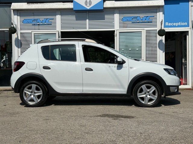 View our DACIA SANDERO STEPWAY