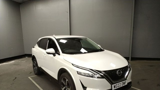View our Nissan Qashqai 1.3 DIG-T MHEV N-Connecta SUV 5dr Petrol Hybrid XTRON Euro 6 (s/s) (158 ps)