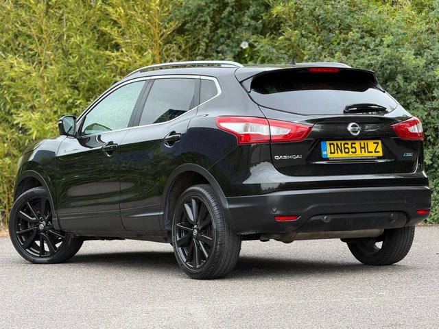 View our NISSAN QASHQAI