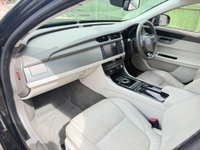 USED 2015 65 JAGUAR XF 2.0d Prestige Auto Euro 6 (s/s) 4dr SO MUCH CAR FOR THE MONEY