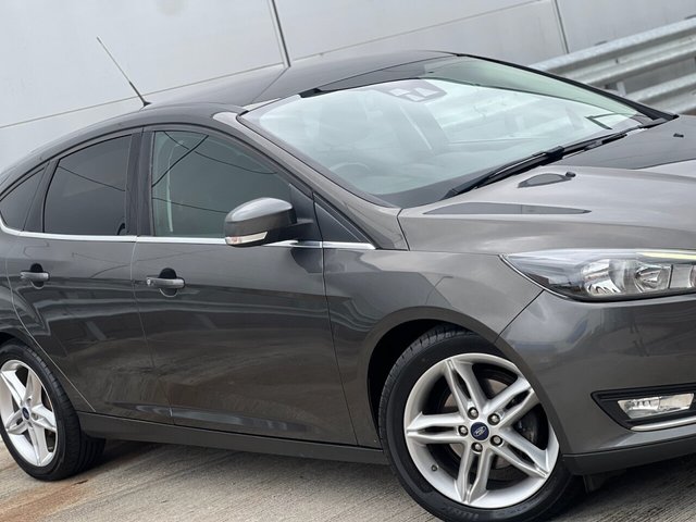 View our FORD FOCUS
