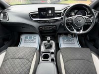 USED 2019 69 KIA PROCEED 1.4 ProCeed GT-Line Lunar Edition ISG 5dr Sat Nav Heated Seats Pan Roof