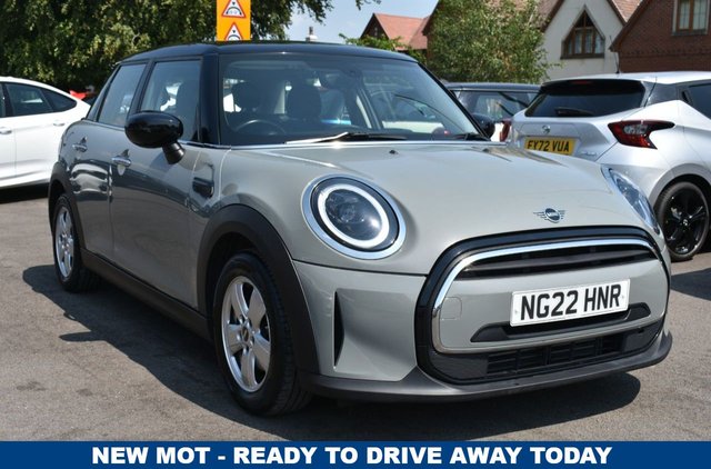 2022 MINI HATCH