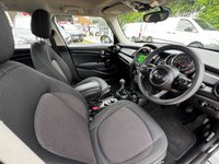 USED 2019 68 MINI HATCH 1.5 Cooper Classic Hatchback 5dr Petrol Manual Euro 6 (s/s) (136 ps) *Great History*Lovely Spec*Just 2 Owners*