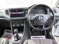 USED 2020 11 VOLKSWAGEN T-ROC 1.6 TDI SE SUV 5dr Diesel Manual Euro 6 (s/s) (115 ps) 