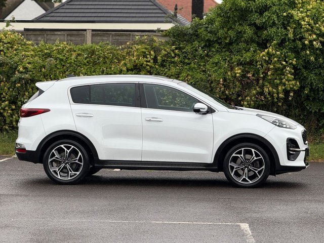 View our KIA SPORTAGE