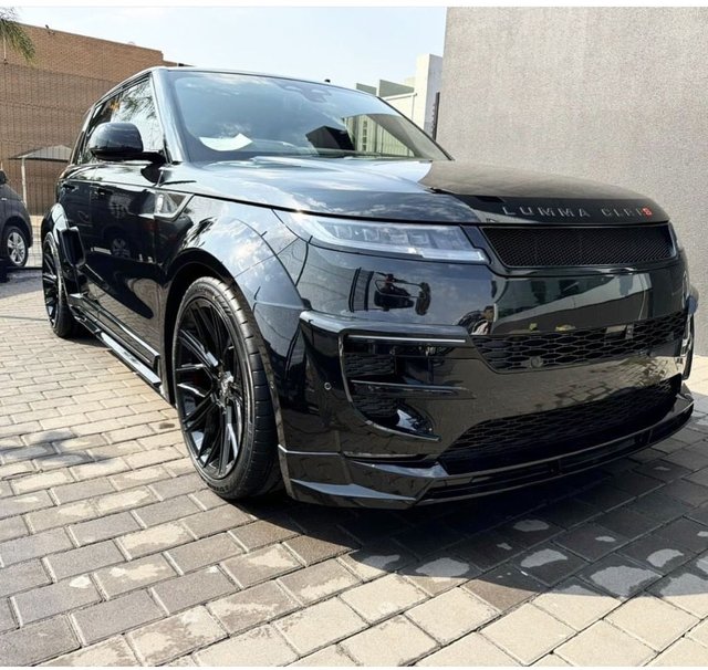 View our LAND ROVER RANGE ROVER SPORT