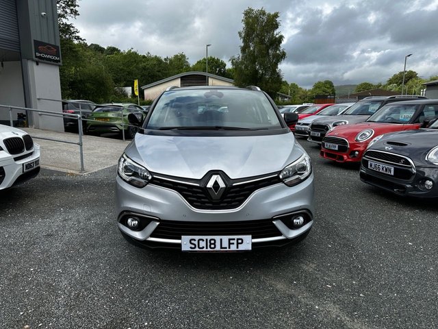 View our RENAULT GRAND SCENIC