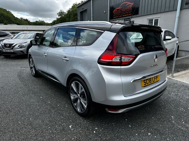 View our RENAULT GRAND SCENIC