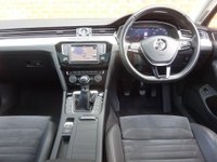 USED 2017 67 VOLKSWAGEN PASSAT 2.0 TDI GT Euro 6 (s/s) 4dr SUNROOF,SAT NAV,HTD SEATS,DAB