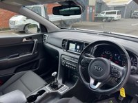 USED 2018 67 KIA SPORTAGE 1.6 GDi 2 Euro 6 (s/s) 5dr 7 KIA SERVICES