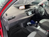USED 2014 14 CITROEN GRAND C4 PICASSO 1.6 e-HDi Airdream Exclusive MPV 5dr Diesel Manual Euro 5 (s/s) (115 ps) COMPREHENSIVE SERVICE HISTORY & STUNNING C4 IN RED + REVERSE CAMERA