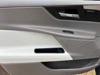 USED 2017 67 JAGUAR XE 2.0d Portfolio Saloon 4dr Diesel Auto Euro 6 (s/s) (180 ps) Full Service History & 2 Keys