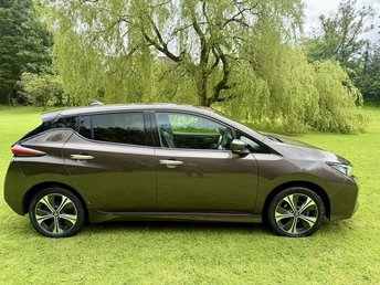 2021 NISSAN LEAF