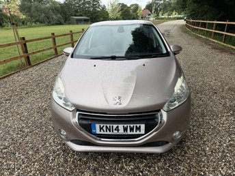View our PEUGEOT 208
