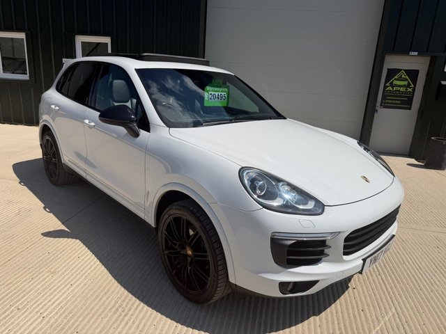 2017 PORSCHE CAYENNE