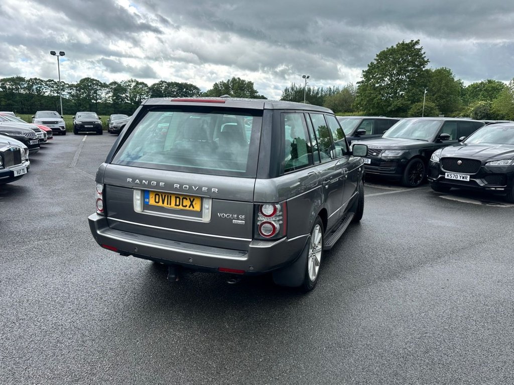 USED 2011 11 LAND ROVER RANGE ROVER 4.4 TD V8 Vogue SE SUV 5dr Diesel Auto 4WD Euro 5 (313 bhp) 