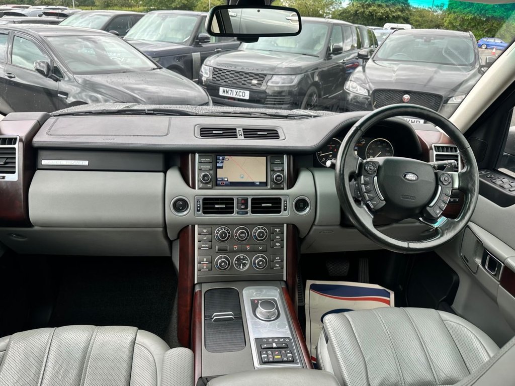 USED 2011 11 LAND ROVER RANGE ROVER 4.4 TD V8 Vogue SE SUV 5dr Diesel Auto 4WD Euro 5 (313 bhp) 