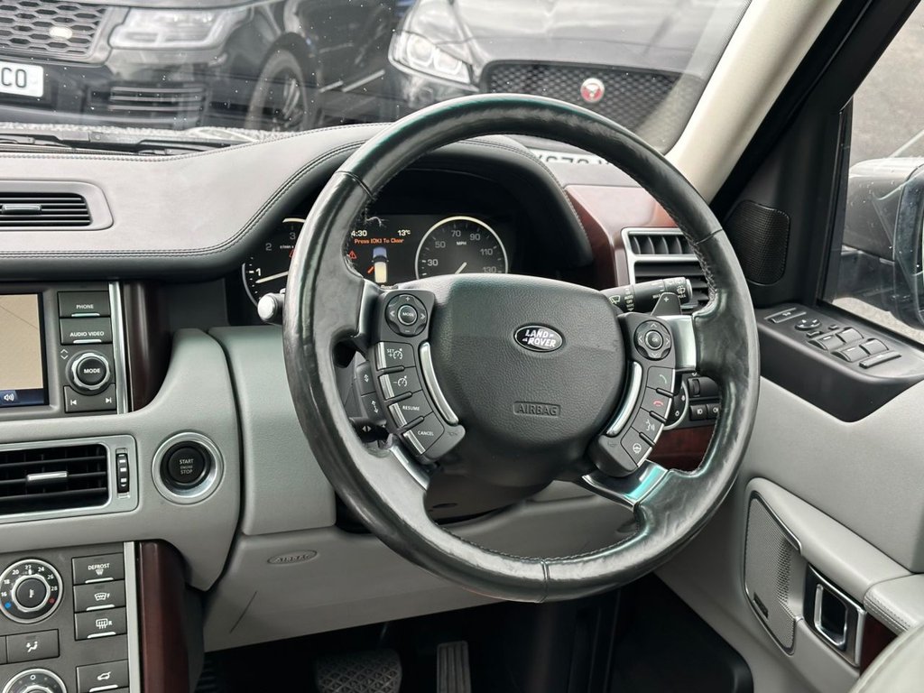 USED 2011 11 LAND ROVER RANGE ROVER 4.4 TD V8 Vogue SE SUV 5dr Diesel Auto 4WD Euro 5 (313 bhp) 