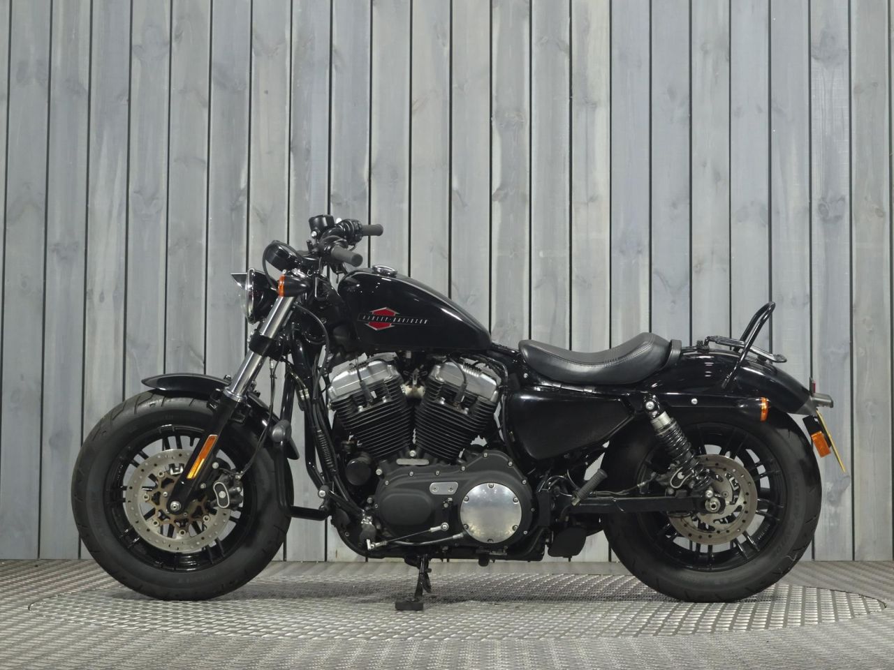 HARLEY-DAVIDSON SPORTSTER