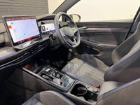 USED 2025 25 VOLKSWAGEN GOLF 1.5 eTSI MHEV R-Line DSG Euro 6 (s/s) 5dr Facelift Model - Automatic