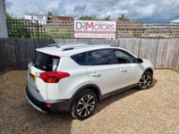 USED 2015 15 TOYOTA RAV4 2.2 D-CAT Invincible SUV 5dr Diesel Auto 4WD Euro 5 (150 ps) 