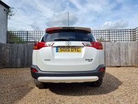 USED 2015 15 TOYOTA RAV4 2.2 D-CAT Invincible SUV 5dr Diesel Auto 4WD Euro 5 (150 ps) 