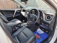 USED 2015 15 TOYOTA RAV4 2.2 D-CAT Invincible SUV 5dr Diesel Auto 4WD Euro 5 (150 ps) 