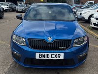 USED 2016 16 SKODA OCTAVIA 2.0 TDI vRS Hatchback 5dr Diesel Manual Euro 6 (s/s) (SNav) (184 ps)SUNROOF Navigation, Electric sunroof, Rear PDC