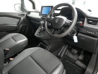 USED 2024 74 RENAULT KANGOO MAXI LL21 E-TECH 120 BHP 45KWH LONG ADVANCE AUTOMATIC ( NO VAT ) ELECTRIC | MAXI LONG | LOW MILES | NO VAT !