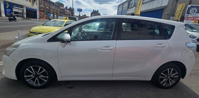 View our TOYOTA VERSO