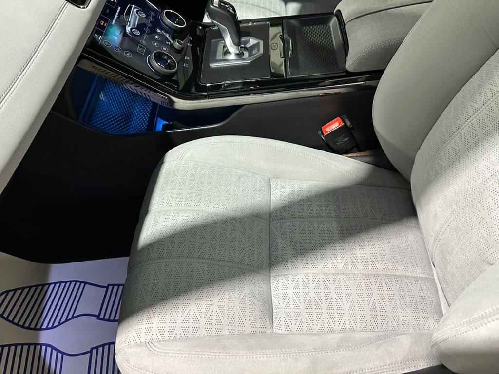 USED 2019 69 LAND ROVER RANGE ROVER EVOQUE 2.0 D180 R-Dynamic SE SUV 5dr Diesel Auto 4WD Euro 6 (s/s) (180 ps) 