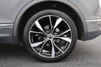 USED 2023 23 VOLKSWAGEN TIGUAN 2.0 TDI R-Line 5dr DSG (APPLE CAR PLAY, HEATED SEATS) 