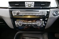 USED 2020 20 BMW X1 1.5 18i SE SUV 5dr Petrol DCT sDrive Euro 6 (s/s) (140 ps) ALPINE WHITE PAINTWORK + CARPLAY + SUNROOF + HEATED SEATS