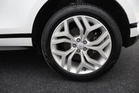 USED 2022 22 LAND ROVER RANGE ROVER EVOQUE 1.5 P300e 12.2kWh R-Dynamic SE 5dr  Auto 4WD (SAT NAV) 