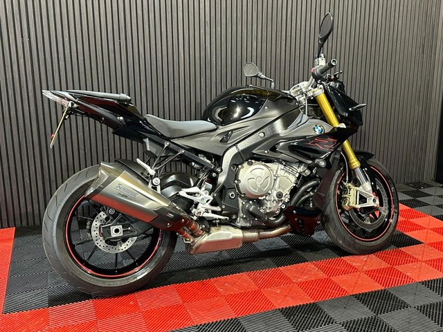 View our BMW S 1000 R
