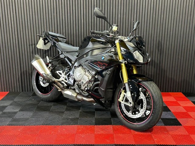 View our BMW S 1000 R